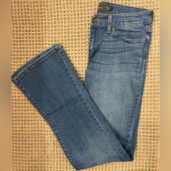 Levi's Demi Mid Rise Bootcut Jeans - Size 27x30 / Size 4 - Picture 7 of 13